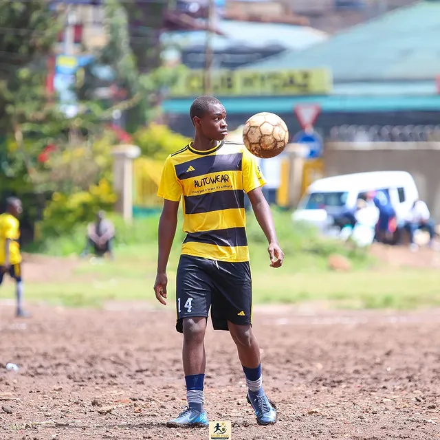 Santos Soka Academy — Running the wing in the orange kit